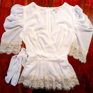 White short sleeve V neck top